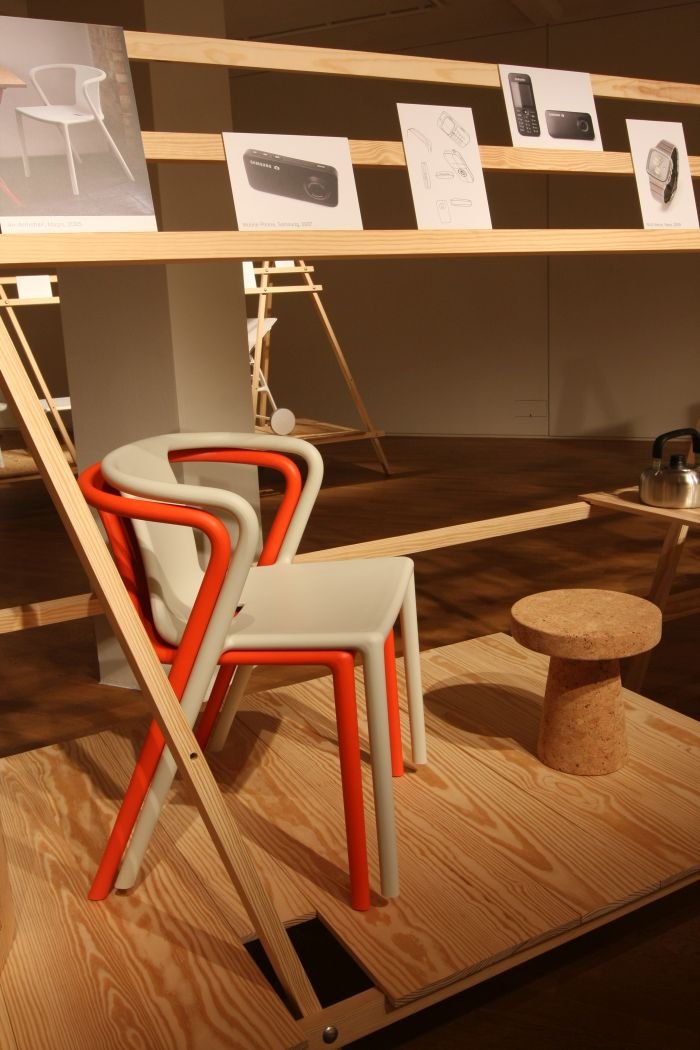 Air Chair für Magis & Cork Stool Vitra von Jasper Morrison, gesehen bei
