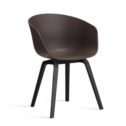 About A Chair AAC 22 Armlehnstuhl, Raisin 2.0, Eiche schwarz lackiert